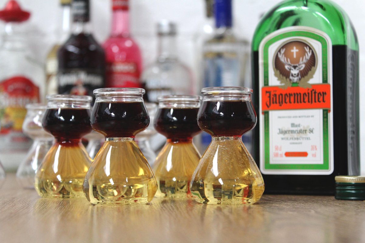 Bubble_Pots's tweet photo. Kicking off our recipes with a #classic everyones fav #Jagerbomb #Jagermeister #nightclubs #bar #homebar #shots https://t.co/P5c2BS0U5B