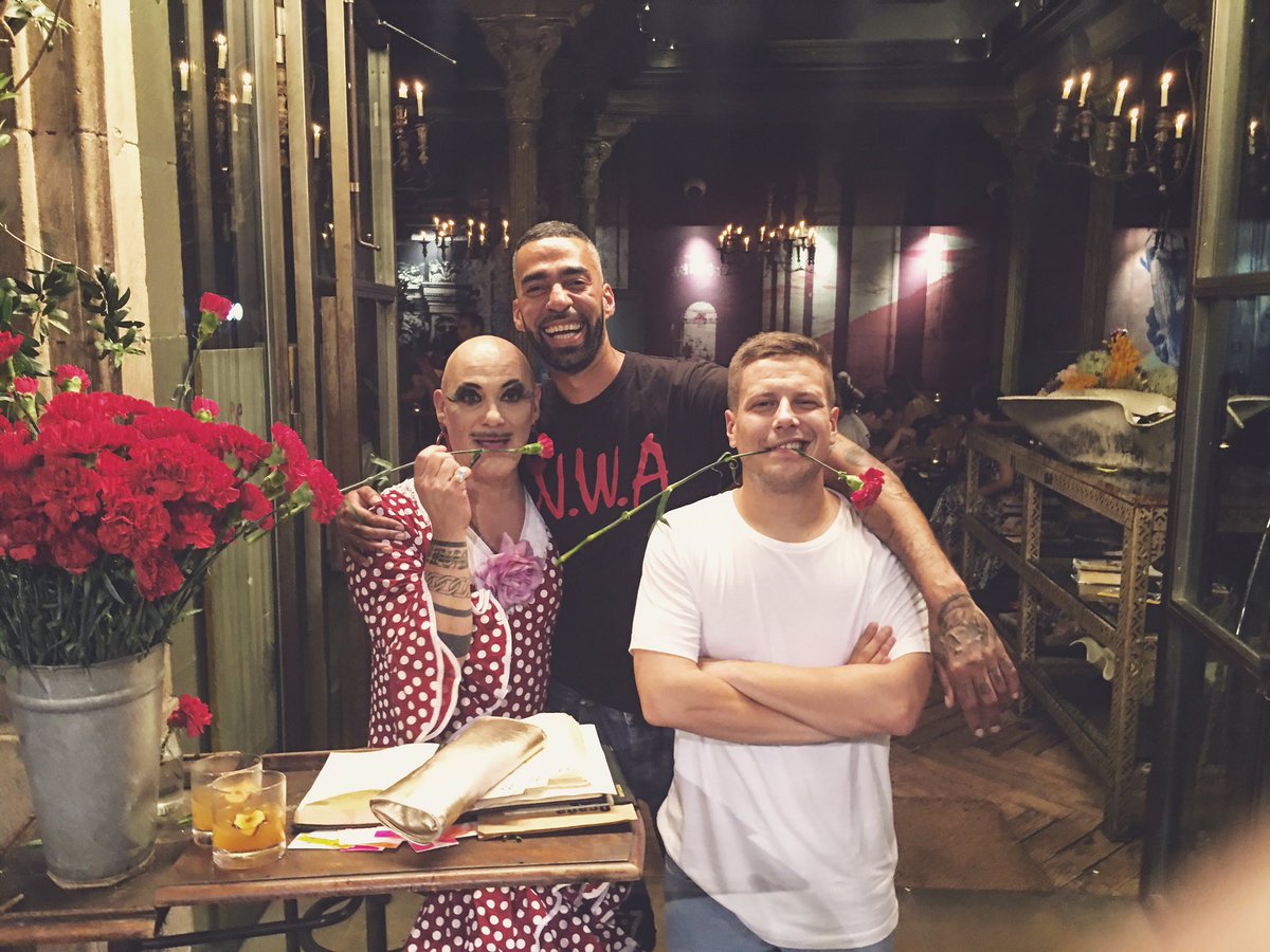 DJMaxxx's tweet photo. 💃🏼 No Red! No Entry! Danke #Barcelona! #RLDB #RandaleInRot w/ @TaitEita https://t.co/FhS2fpvfv7