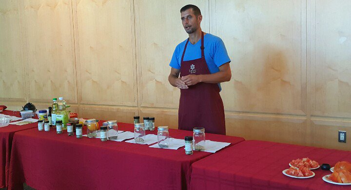 PrincetonPL's tweet photo. Today's Taste of the Market series we do with @princefarmMarket is featuring @savoryprinceton on spicing up veggies https://t.co/Napo3nnxL3