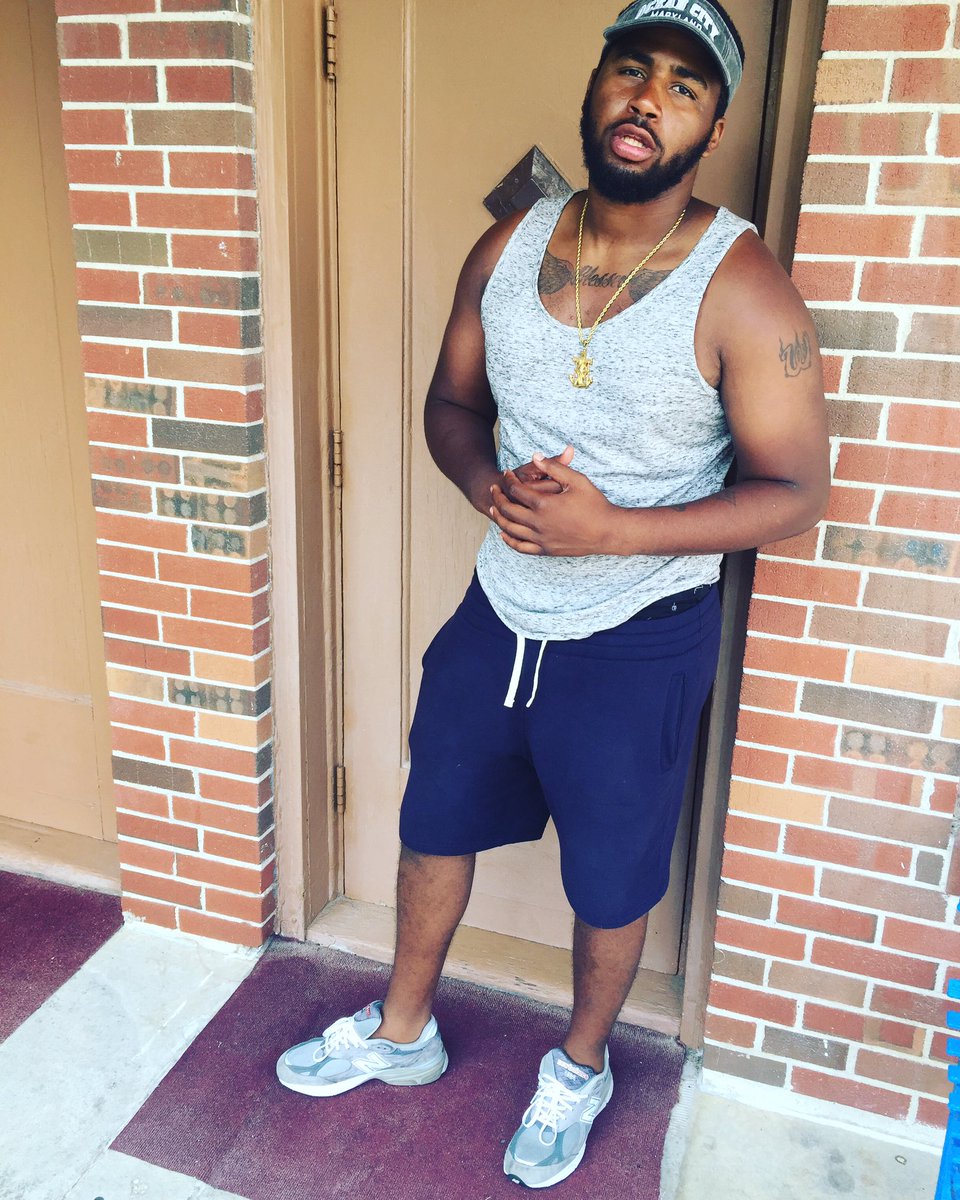 JuggMoneyEnt's tweet photo. OC #CollegeBeachWeek https://t.co/xtlKfcZdLS