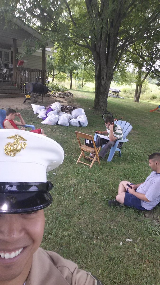 SSgtOpena's tweet photo. Out in Andover OH, finding the next few good men#warrenmarines #Cleveland #USMC https://t.co/v7Xp9C3ogz