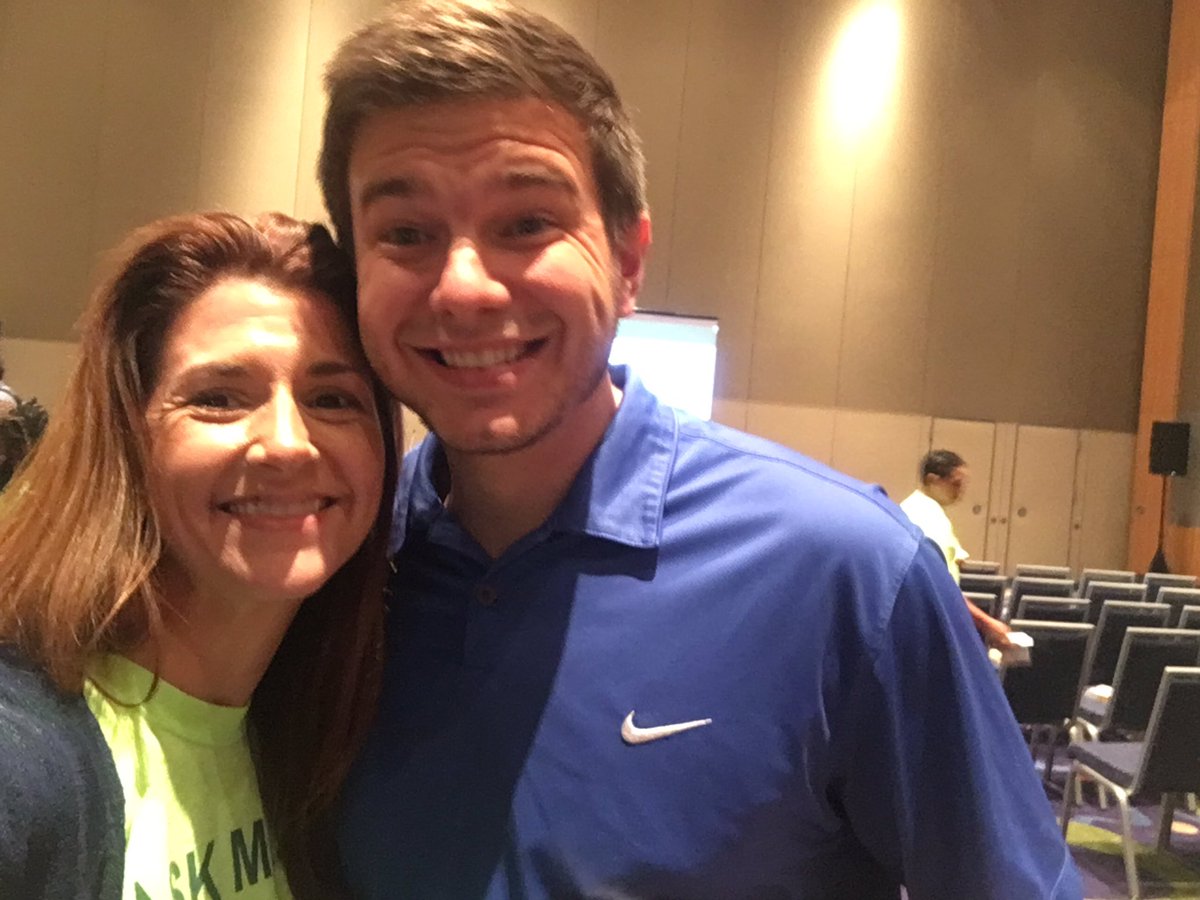 5kroukampk's tweet photo. Look who I saw at #fcsntc! Getting ready for a great school year! #hoochfam @CorrigantTim https://t.co/aiqPC5xmrv