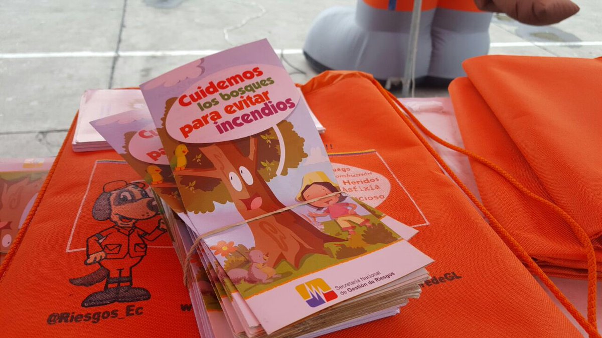 "Cuidemos los bosques para evitar incendios, ayudemos a cuidar el hábitat" <a href="/liradelapaz/">Lira Villalva</a> Gobernadora de #Tungurahua
