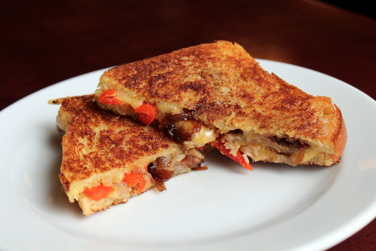 DjangoDSM's tweet image. Welcome, @CheeseSociety! We created a menu of 5 fancy grilled cheese sandwiches for you! #DjangoFeatures #Cheese2016