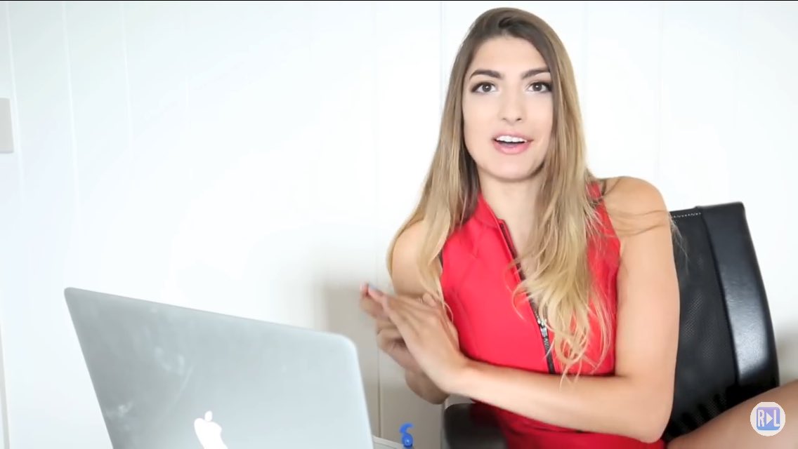 juliahub17's tweet photo. I could barely even say it once fast "rclbeaury101 reacts to teen reacts to rclbeauty101" 😂💖 @rclbeauty101 https://t.co/bcRkRHdhza