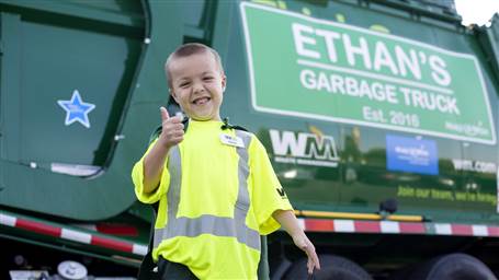 JennaSheinelle's tweet photo. Becoming a garbageman for a day is a dream come true for boy with cystic fibrosis https://t.co/cZyrHGZ2C5 https://t.co/yua56thkJ6