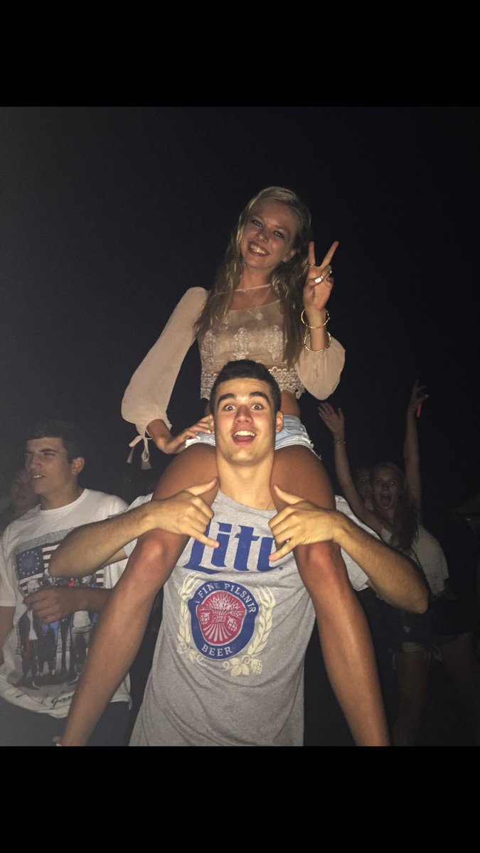 allyyroseee's tweet photo. Happy birth little boy @patohall16 have a day xo https://t.co/8U4Xz7jSBE