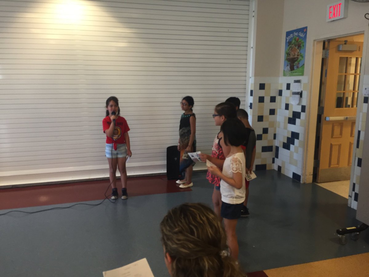 SOstrofskyMKES's tweet photo. Chester's Way! Go 2-Martinez's Class! #MKESPride https://t.co/nOQ2wrb8CY