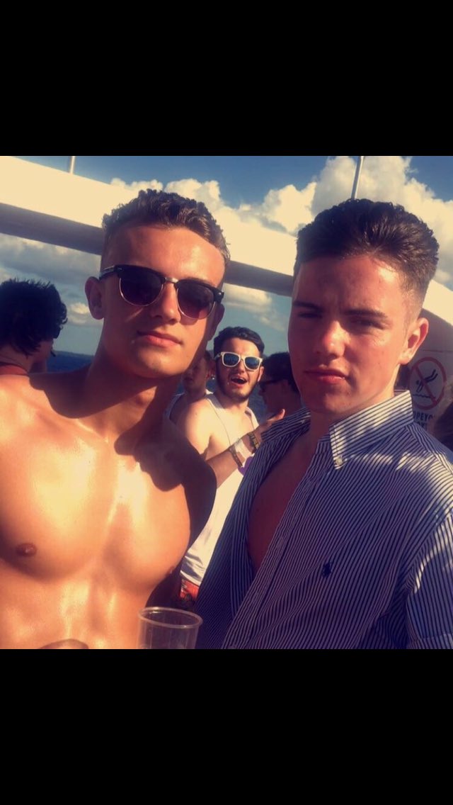 _JoshPrice's tweet photo. @_GeorgeBates happy birthday brother X https://t.co/4b67ZiKETY