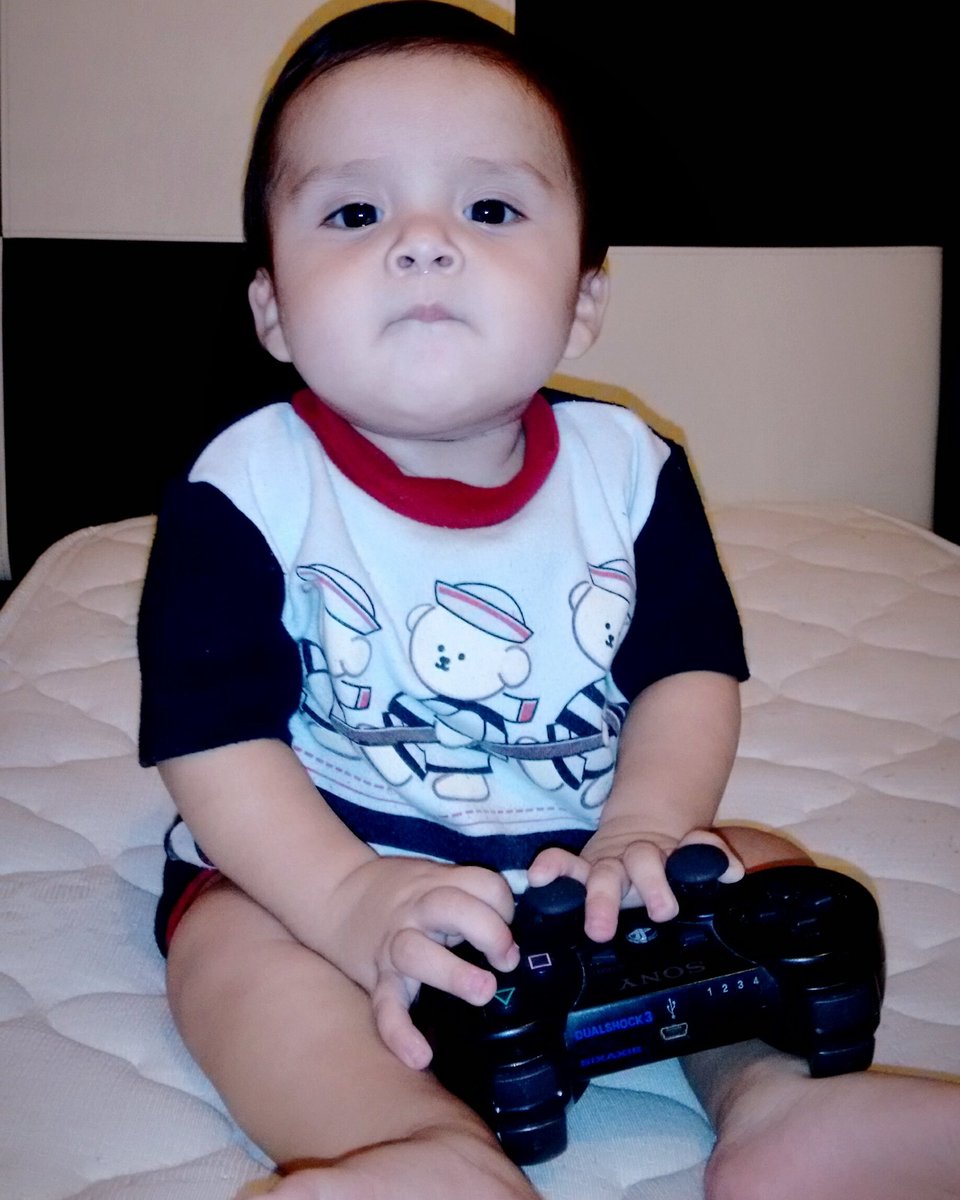 rovmendoza7's tweet photo. #baby ❤ #RoberthMatías https://t.co/zAbCdSyeE9