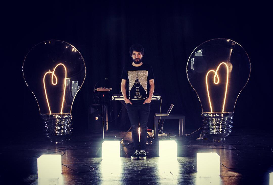 arduino's tweet photo. Artist creates MIDI-triggered LED cubes for his latest STEAM-inspired music video: https://t.co/H4vHUIsjFe https://t.co/0Y42UCm8rN