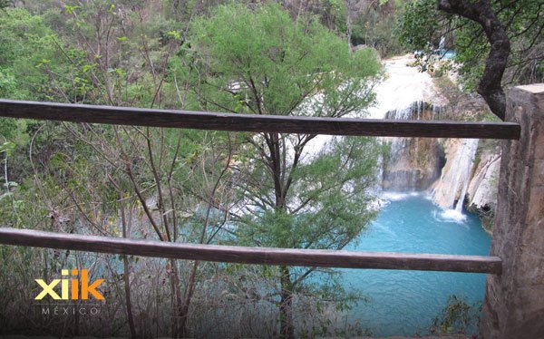 xiikMX's tweet photo. Centro Eco-turístico Cascadas El Chiflón, #Chiapas. Con hermosas aguas cristalinas azul turquesa. #FelizJueves https://t.co/YxzpmwJiA6