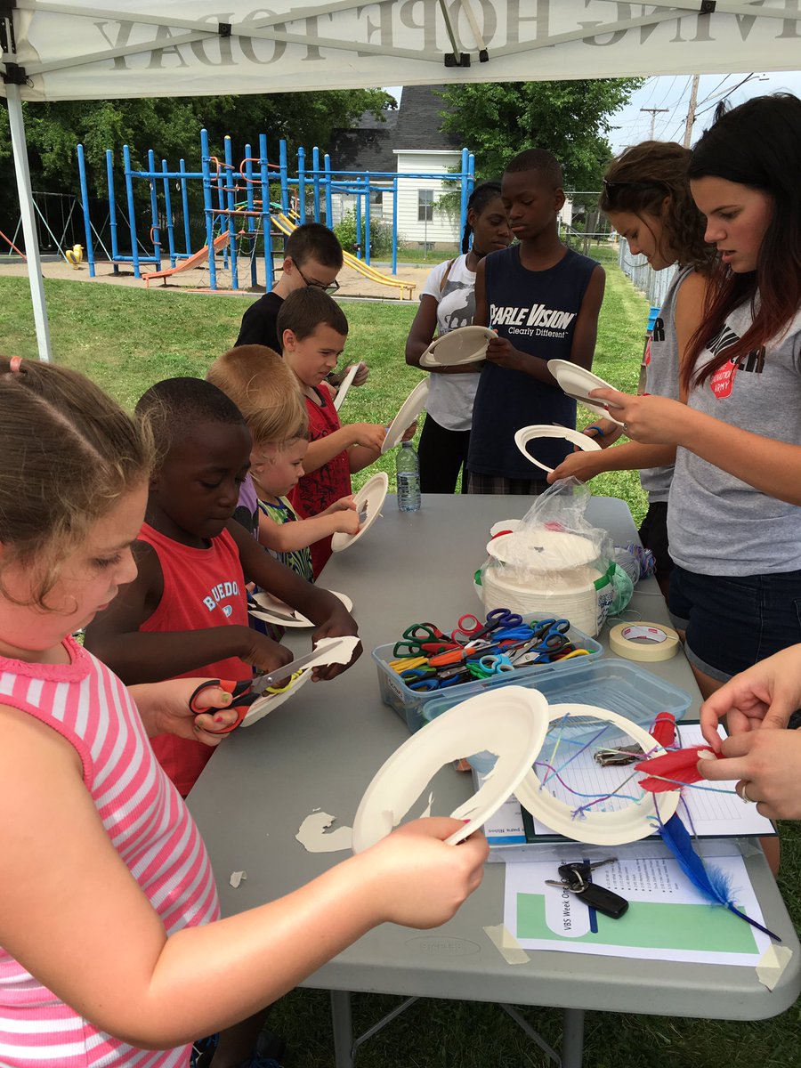 SAMoncton's tweet photo. Crafts in the park! @78 Lewis St #kidsmatter #funinthesun #GivingHopeToday https://t.co/xpOGImc792
