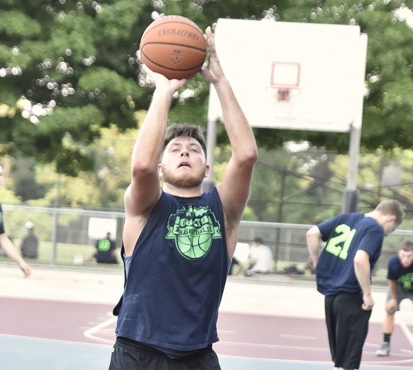 TheReviewSports's tweet photo. We've added 200+ photos to our #Roxborough community sports gallery! Check 'em out: https://t.co/TOBOe2jcuY https://t.co/6YLBlfCNpC