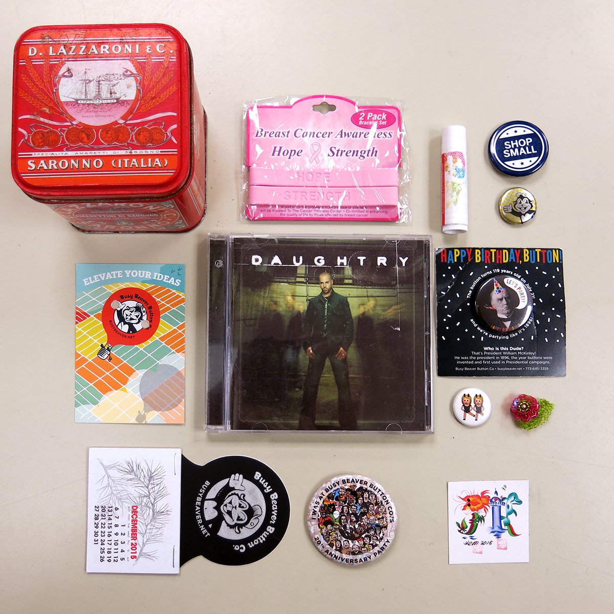 BusyBeaver's tweet image. Visiting our #buttonmuseum you can grab anything from our free bin. ANYTHING. Including that @CHRIS_Daughtry CD.