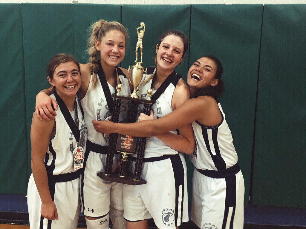 TaylorFranson's tweet image. Bittersweet but cheers to finishing my club career on a high note 💙😌 #Undefeated