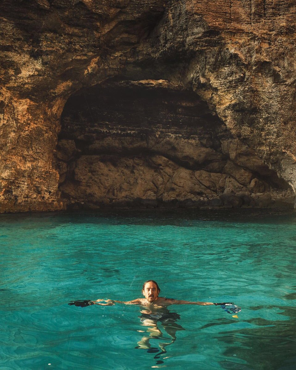 Summer vibes. #bluelagoon #malta https://t.co/beI2ne6VNd