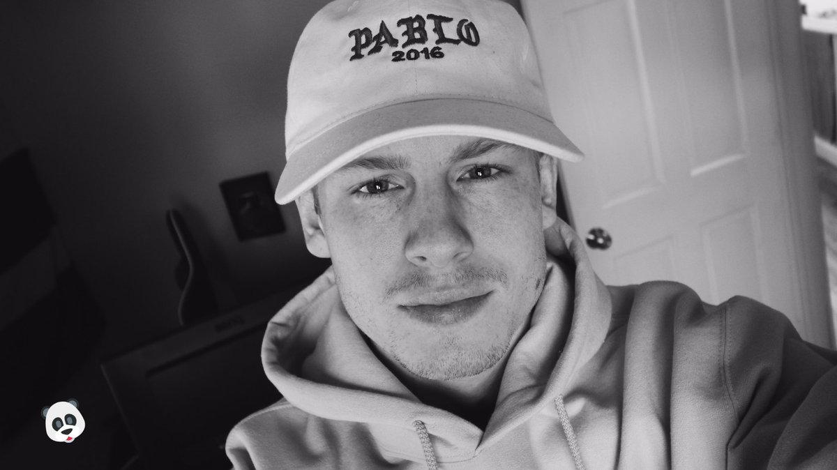 Teeqo's tweet photo. PABLO https://t.co/AUedIDtGq7