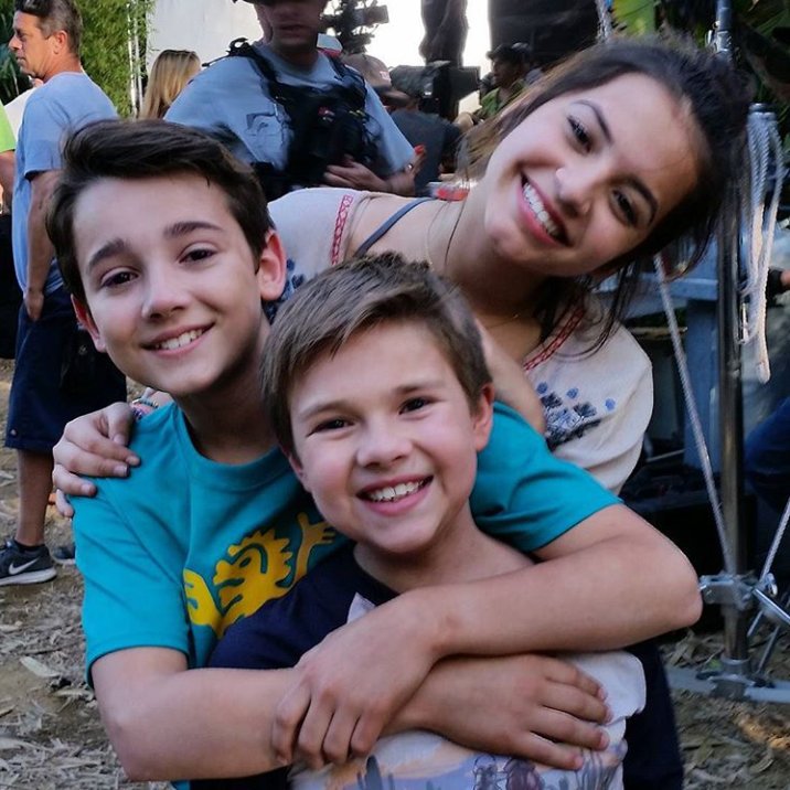isabela_moner7's tweet photo. I seriously can't wait for this movie! Look at them being all cute 😭😭😍 #LOTHT https://t.co/Z0ePrtG3wn