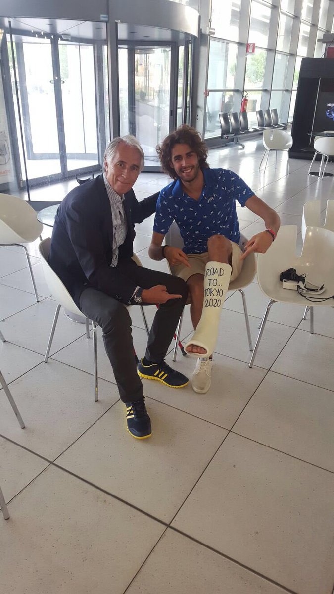 giomalago's tweet photo. Ancona... Non potevo partire x Rio senza salutare il grande Gimbo #Tamberi... Lo aspetto come ambasciatore #Roma2024 https://t.co/hpB7j9qXfI