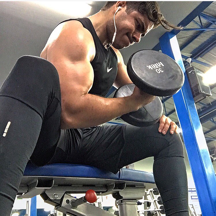 XavierZOficial's tweet photo. #training 💪🏻🙌🏻 https://t.co/v2CZzoyI0X
