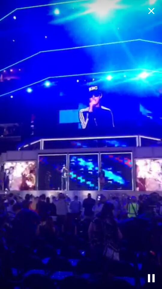 valenkatyctarg's tweet photo. Katy ensayando en el #DNC #DemConvention #DemsInPhilly
#AlwaysAdidas ;) https://t.co/UrpP9xopYJ