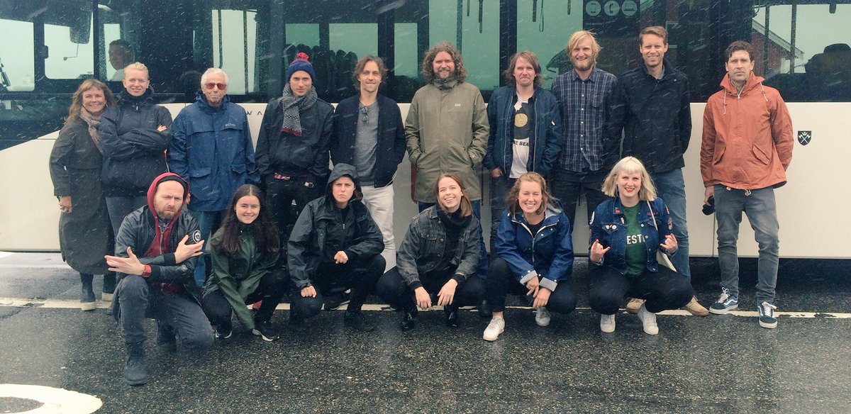 Er blant familiegjestene til @realonesmusic i kveld på <a href="/utkant/">Utkant</a> sammen med <a href="/theahjelmeland/">Thea Hjelmeland</a> &amp; <a href="/Razika/">Razika</a> kl 2145 👨‍👩‍👧‍👦