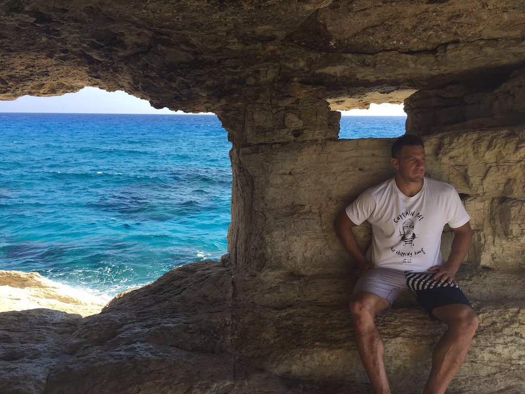 Sometimes you've just got to leave your cave to find an even better one  

<a href="/jimmygopperth/">🐝</a> with the Captain Pat T