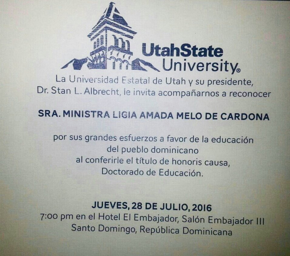 JonaseCarpio's tweet photo. Mientras un comentario sin prueba arma revuelo en las redes, Ligia Amada Melo es reconocida por Uta University. https://t.co/qTRHPaFBez