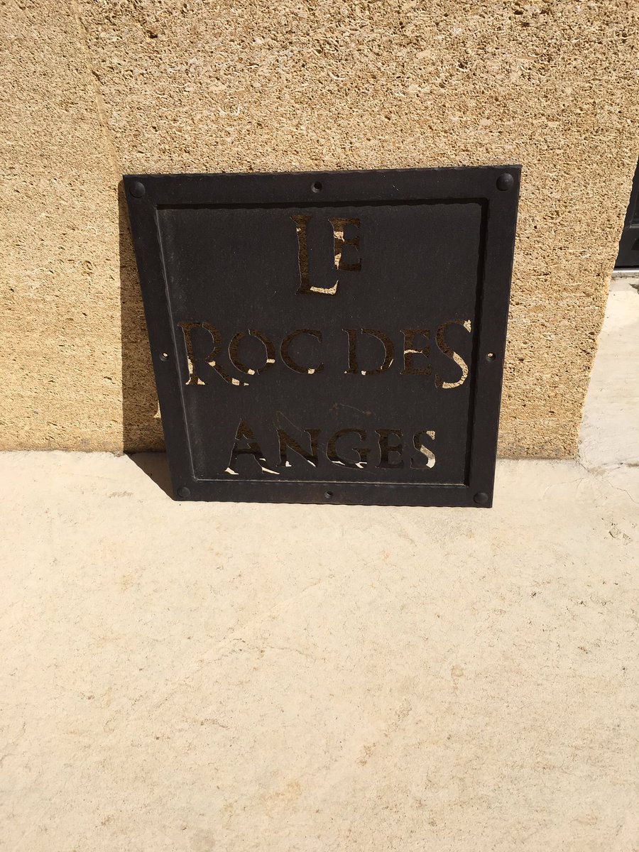 Cercle_CM's tweet photo. Découverte du domaine #RocDesAnges et rencontre avec Marjorie Gallet. Merci @GerbelleLaVie ;) @Vins_Roussillon https://t.co/3tgDKvRBx2