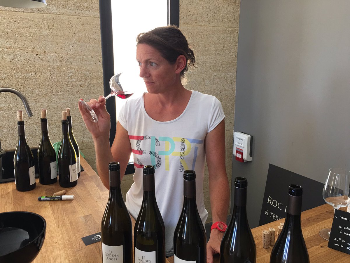 Cercle_CM's tweet photo. Découverte du domaine #RocDesAnges et rencontre avec Marjorie Gallet. Merci @GerbelleLaVie ;) @Vins_Roussillon https://t.co/3tgDKvRBx2