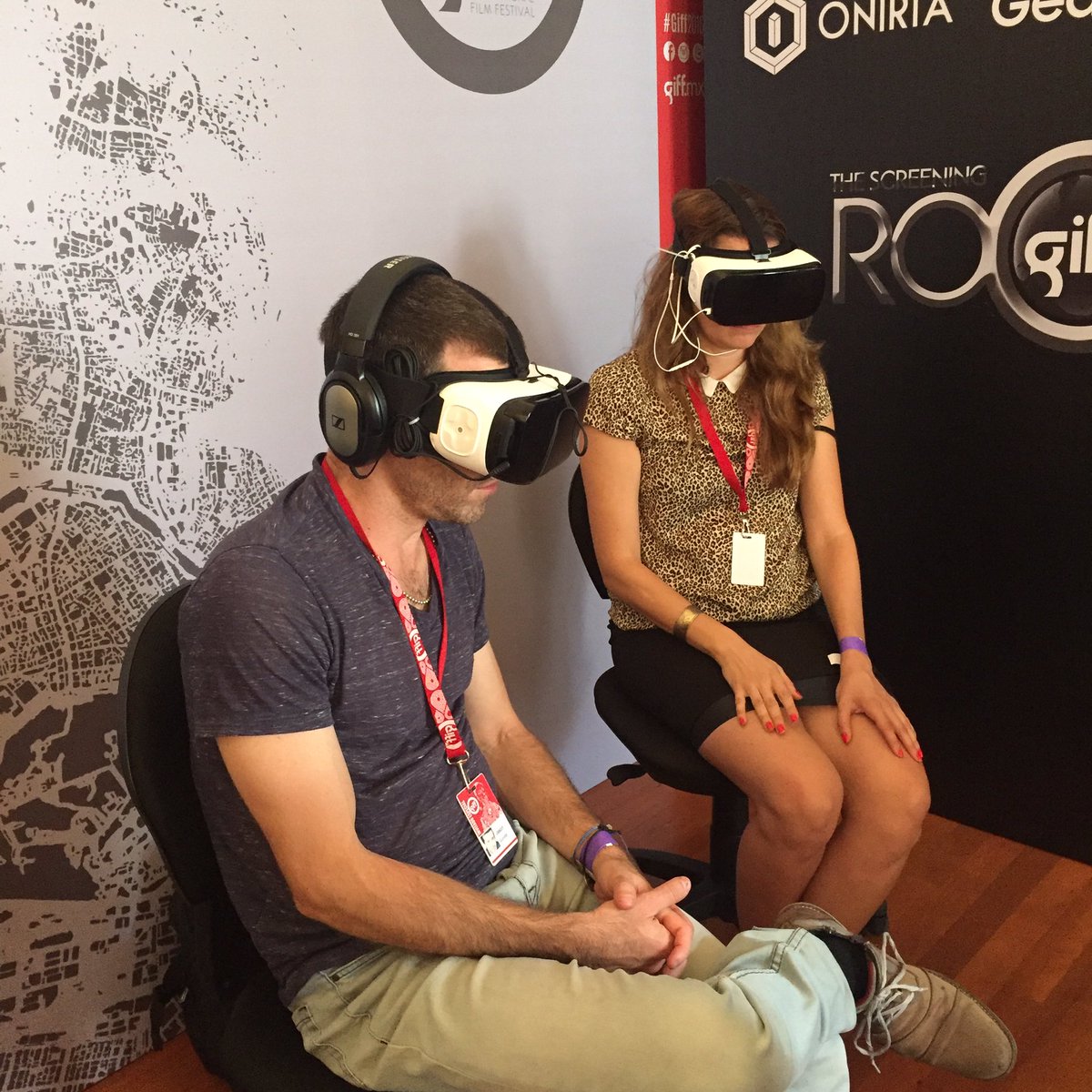 OniriaMX's tweet photo. Gracias por visitarnos @hiddentearsproj en el #VRScreening de @giffmx Ellos estarán en el #vrfestmx 😉 #rv #vr https://t.co/OiywGZvB1Y