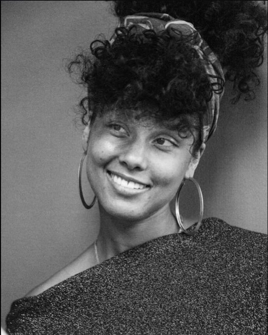 View image on Twitter