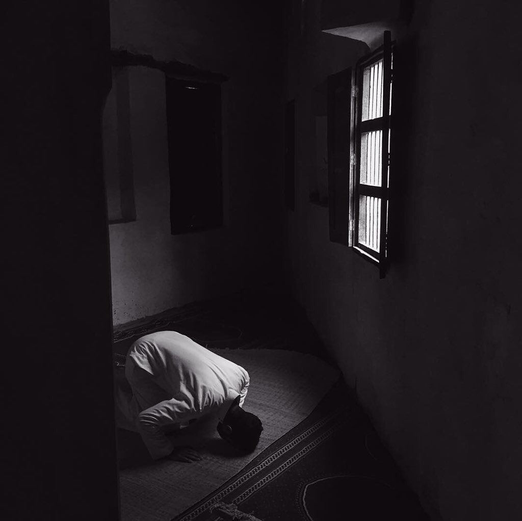 Ur_F9's tweet image. ليس كل انحناء سقوط ، فبعض الانحناء إستقامة .