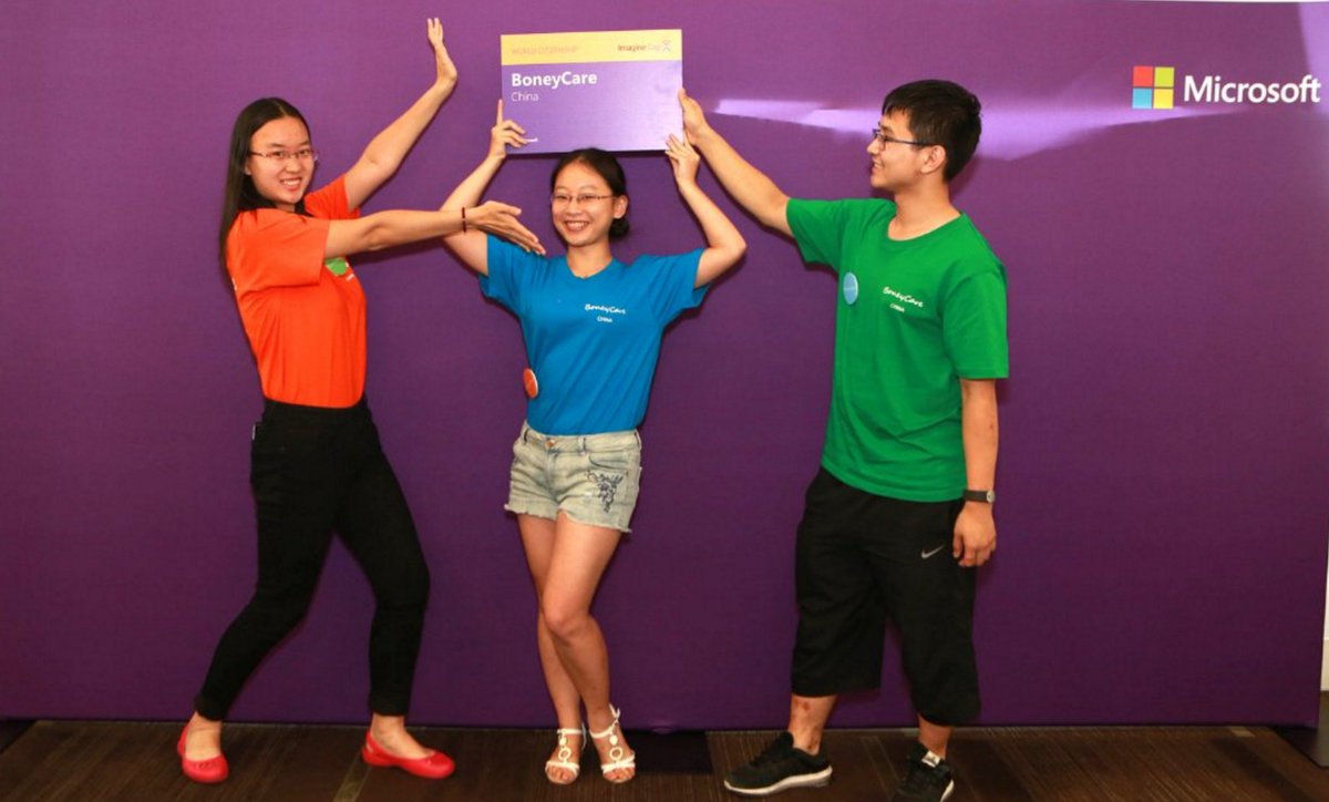 MSFTEnable's tweet photo. Our 2016 Ability Award winners! Team BoneyCare from China. #ImagineCup https://t.co/VhhEuCRJdk