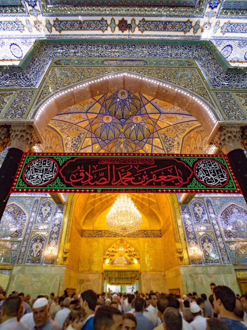 عن #الإمام_الصادق(؏) قال:
من زار قبر الحسين(؏)وهو يريد الله عز وجل شيعه جبرائيل وميكائيل وإسرافيل حتى يرد إلى منزله.