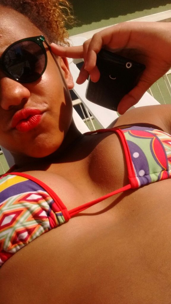 MedradoBebel's tweet photo. E assim foi ontem ❤ #piscinaa https://t.co/hJ7vaAHTuP