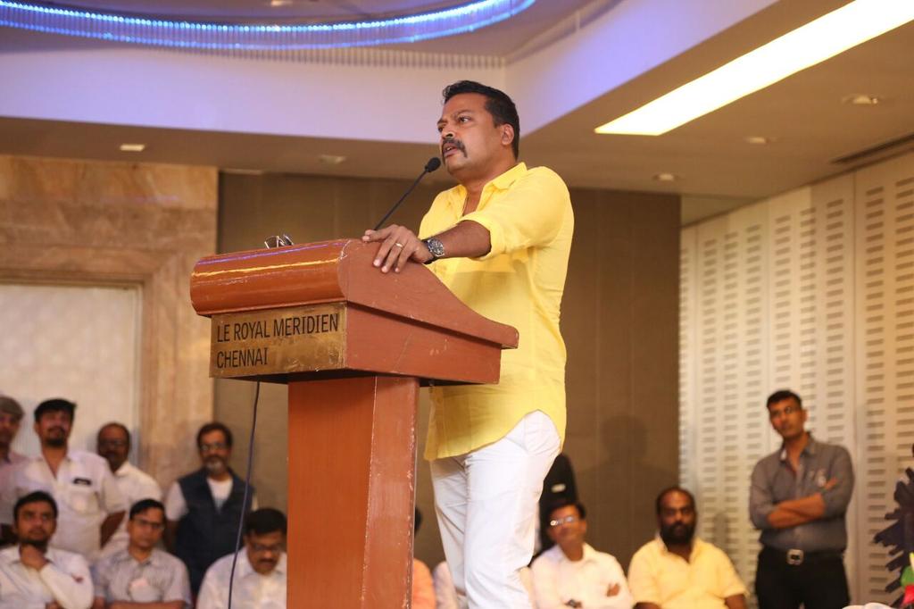 idiamondbabu's tweet photo. #Kabali success press meet photos #Eventgallery @RBSIRAJINI @Rajni_FC https://t.co/HUVY0OOl91