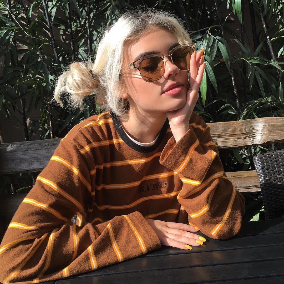 HypebeastDaily's tweet photo. I love her entire outfit https://t.co/r81ogqoVHJ