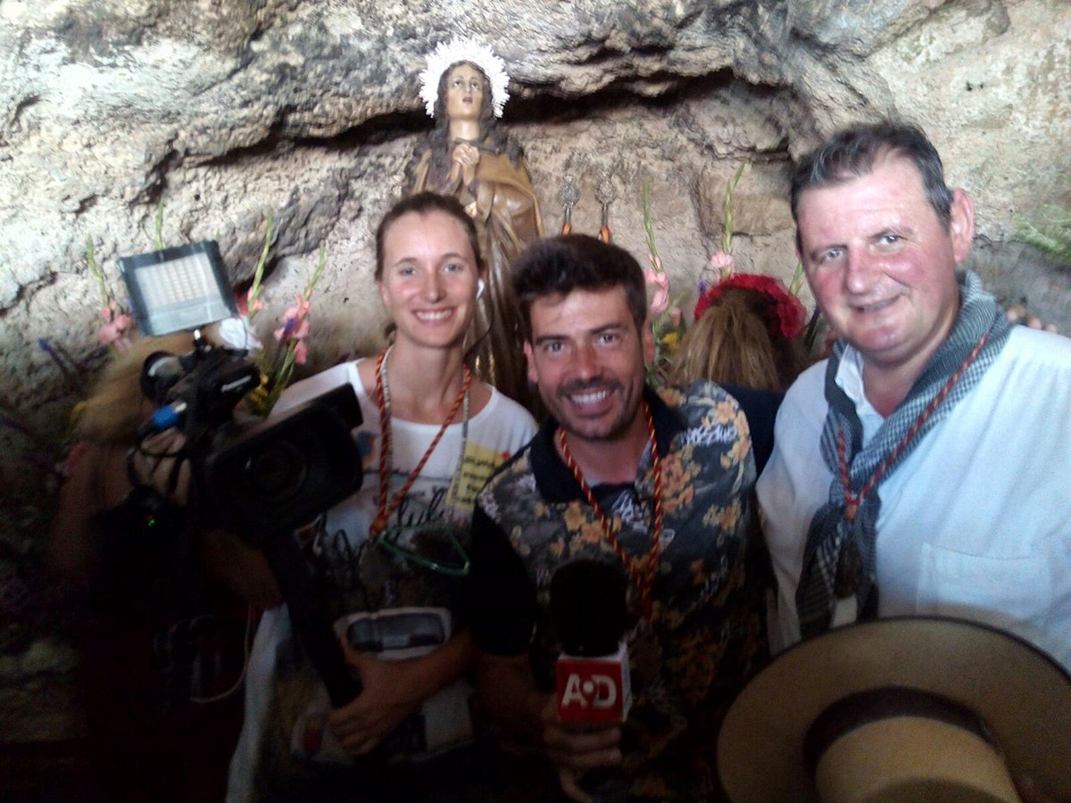 FGHaldon's tweet photo. Cuánto cariño nos han dado en #PuertoSerrano hoy Santa María Magdalena en su cueva. Lo vemos  #ADfiesta11 @adirecto https://t.co/koMQPln8cq