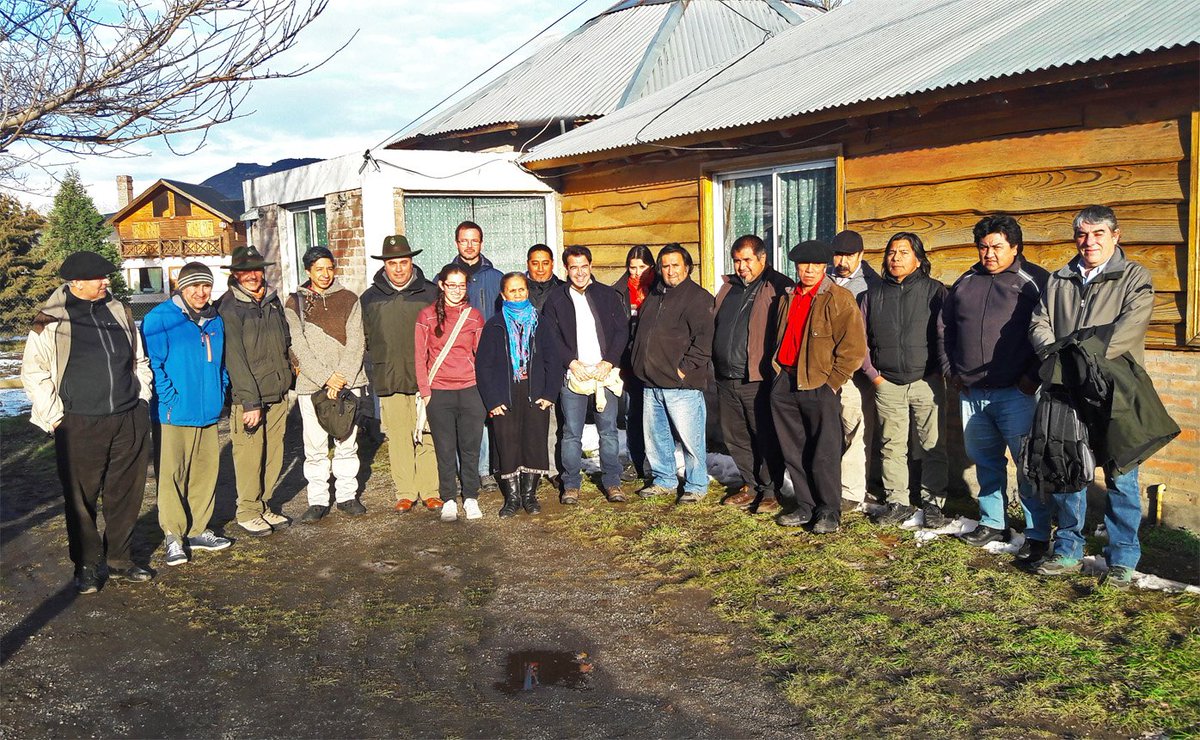ParquesOficial's tweet photo. Parques Nacionales y comunidades #mapuches acordaron continuar cn la política de #comanejo: https://t.co/XbtaDcOjTI https://t.co/wDZqpubgsA