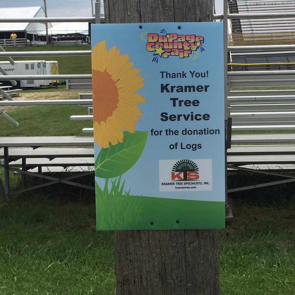 KramerTree's tweet image. Great work from Joe with @bearhollowwc using the logs KTS donated for @DuPageCoFair.