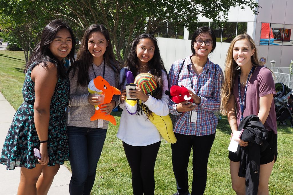 GirlsWhoCode's tweet photo. Thanks to our #PartneroftheDay @IBM, our girls are learning to code in LA, Austin, NYC, &amp; the Bay Area this summer! https://t.co/ZStyJ2Tm7A
