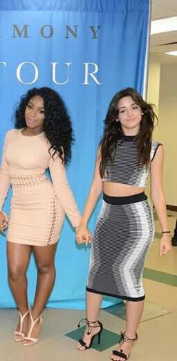 CabeYYo__'s tweet photo. Normila ontem <3 

RT FOR VOTE
•VOTE ATACK 

#MTVHottest Fifth Harmony https://t.co/3DsE4pDnrz