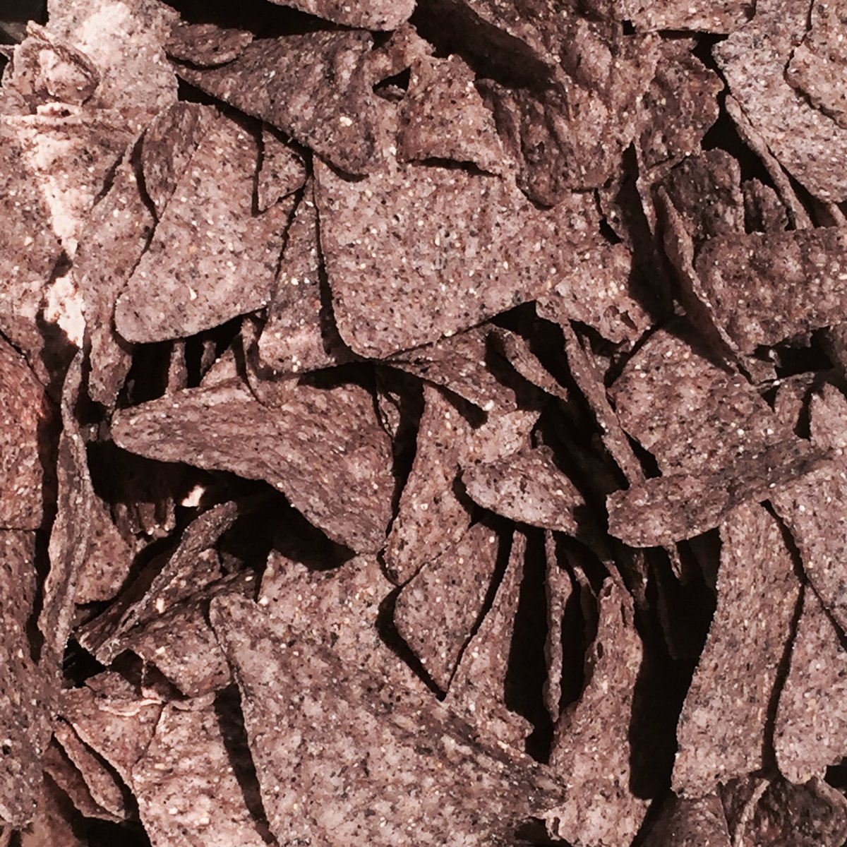 MiElote's tweet photo. When your looking for some color in your chips... #mielotebluecornchips 💙 https://t.co/HXHGQYvHAt