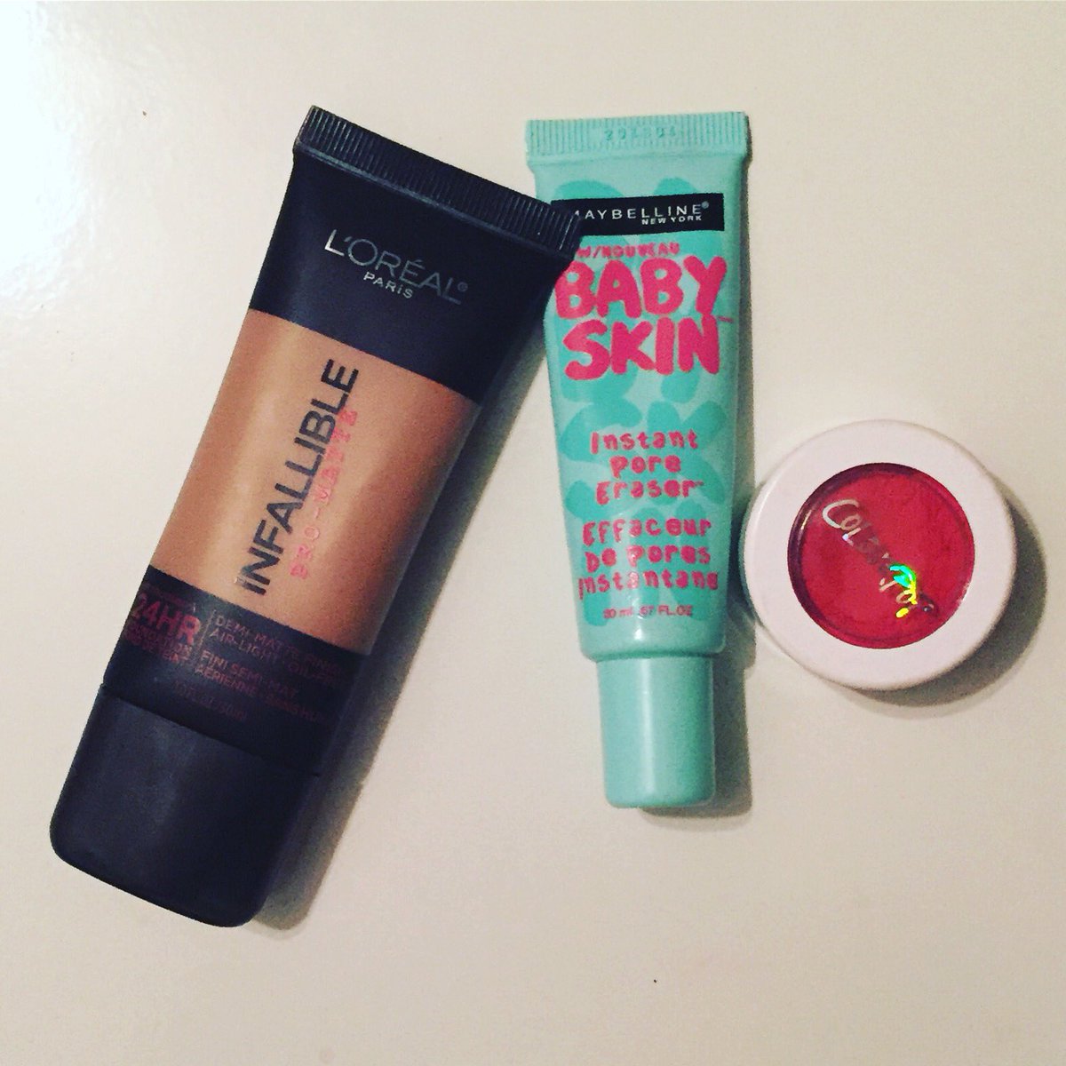 aplaceforthese's tweet image. Old faves on my face today #L'Oreal #promatte #maybelline #babyskin #colourpop
