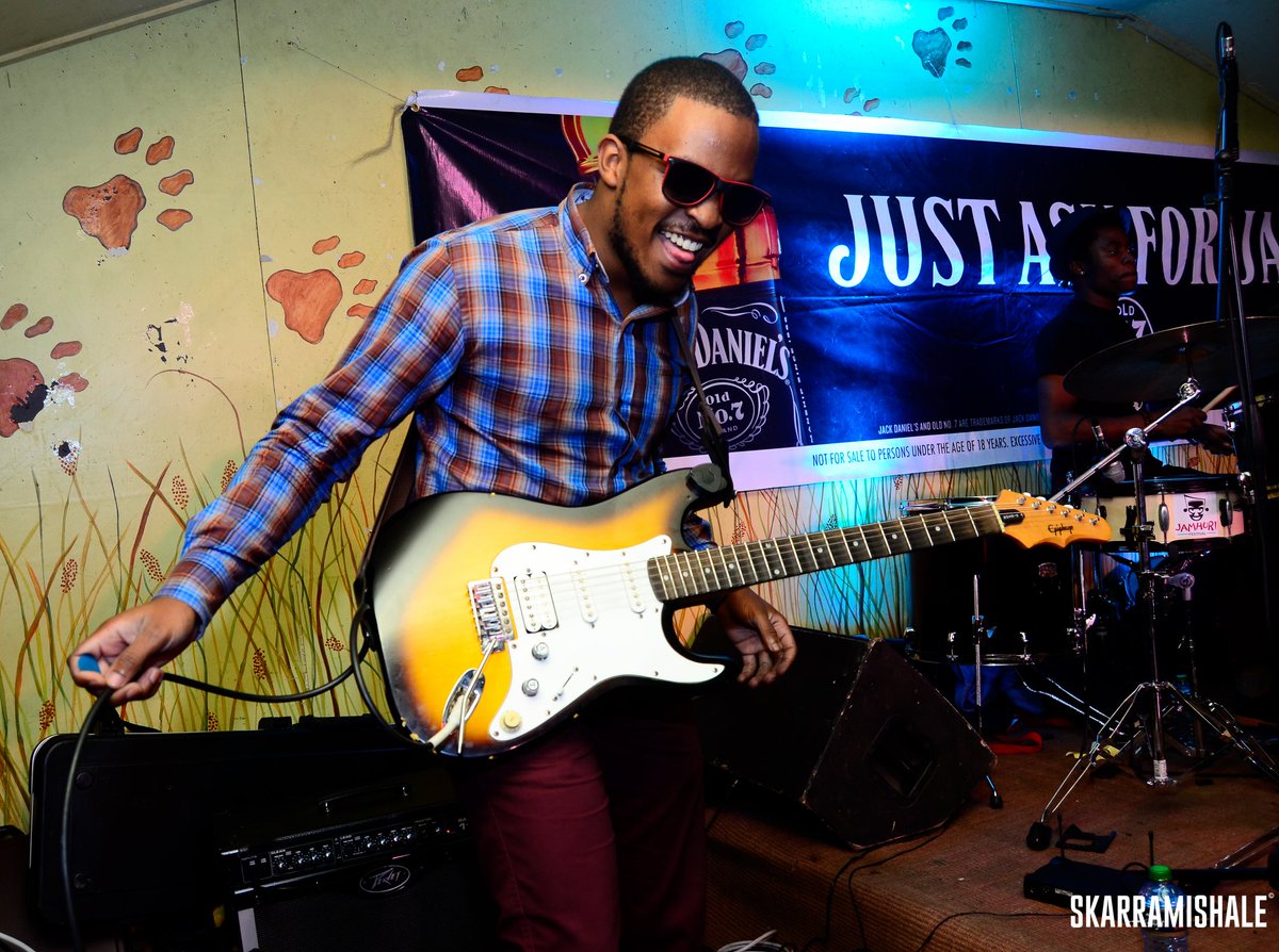 skarramishale's tweet photo. Kenyan Music LIVE and ALIVE! π₯π₯π₯
#LIVEDIMENSIONS #PINECREEKRECORDS
#JackDaniels https://t.co/EvB2NRdr1J