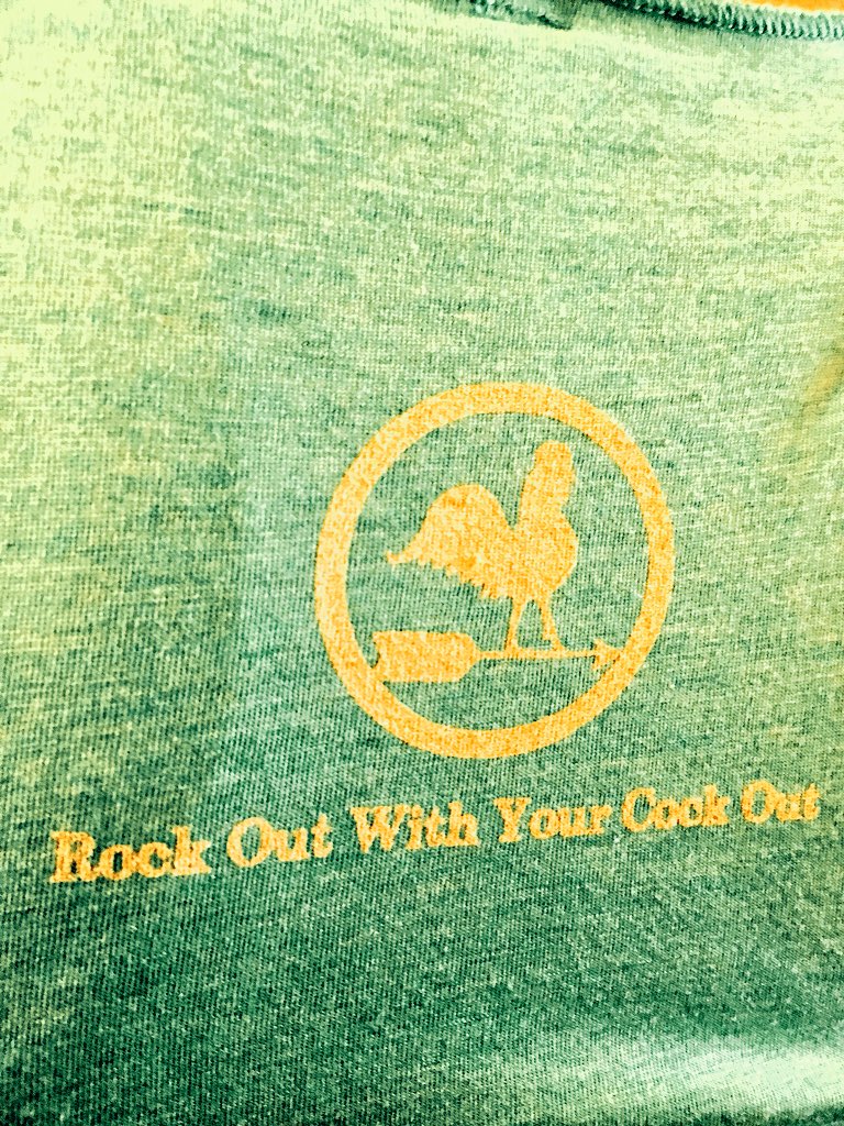 Atlas_Collectiv's tweet photo. Love the new shirts from @PharmToTableOR 🐓 #rockoutwithyourcockout #pharmlife #CO2 #pure #medical #cannabis https://t.co/IPv81CDB2p