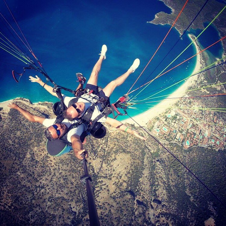 rfreeman23's tweet photo. When lying around the pool gets a bit boring, jump of a mountain ... https://t.co/Gim0wFLo8r