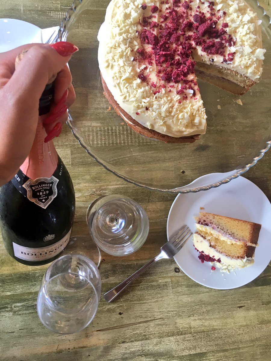 CoffeeFandisha's tweet photo. We kept it quiet- today is our 2 year anniversary! #independentbusiness #itsliverpool #celebrationinstyle https://t.co/iJNknSAaMA